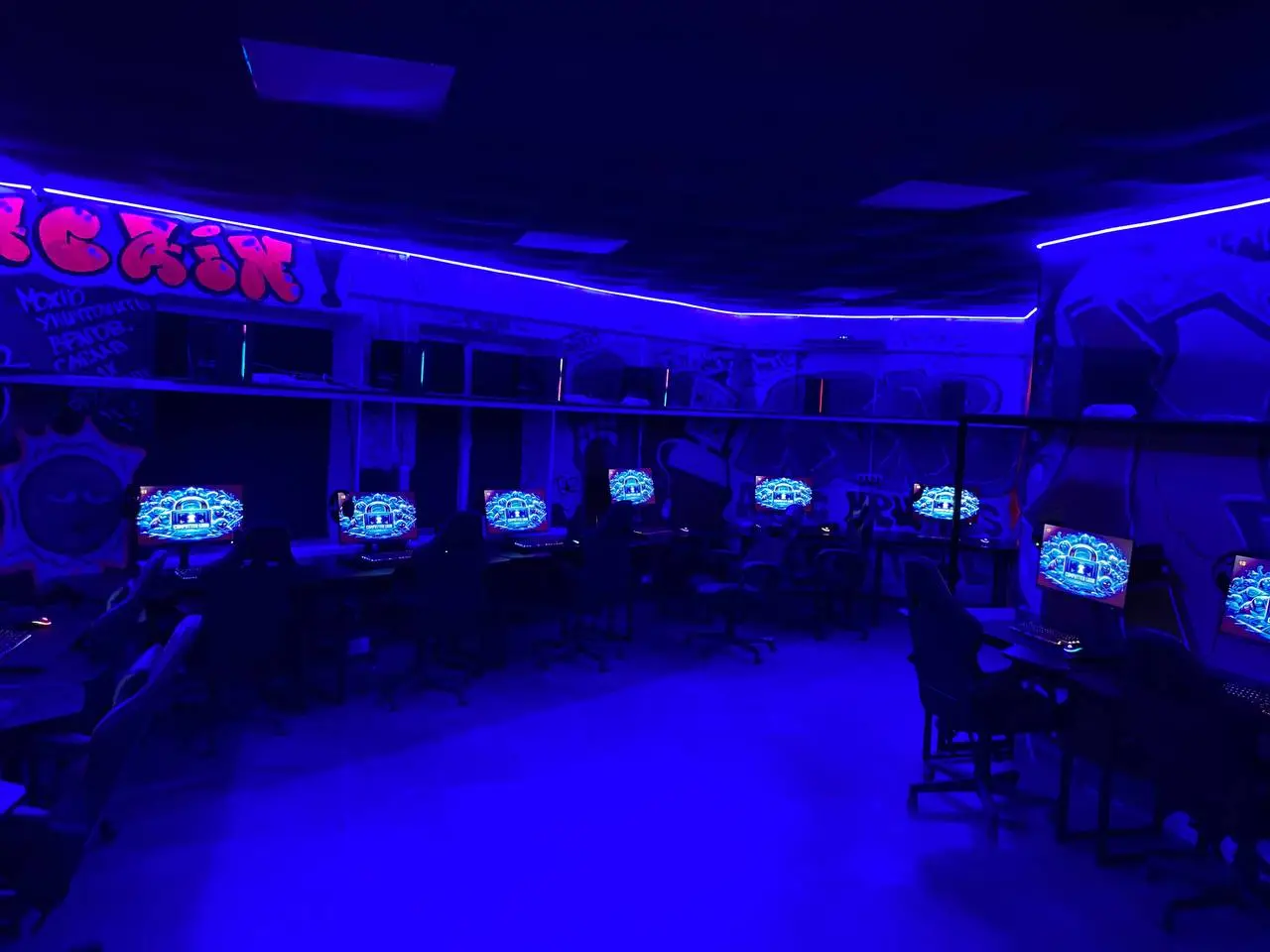 Изображение клуба Cyber Lounge № 3