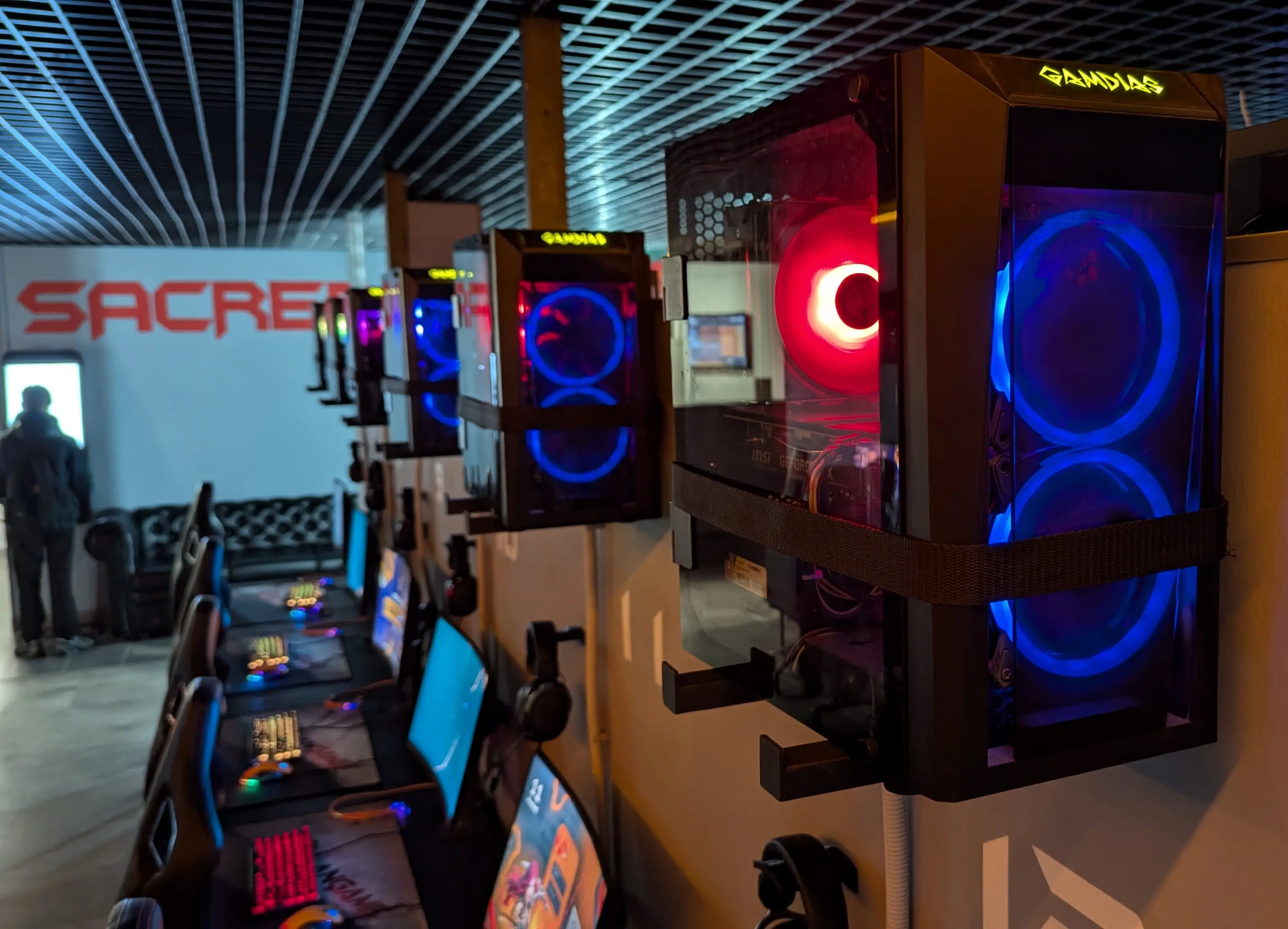 Изображение клуба Sacred Кибер Центр № 3