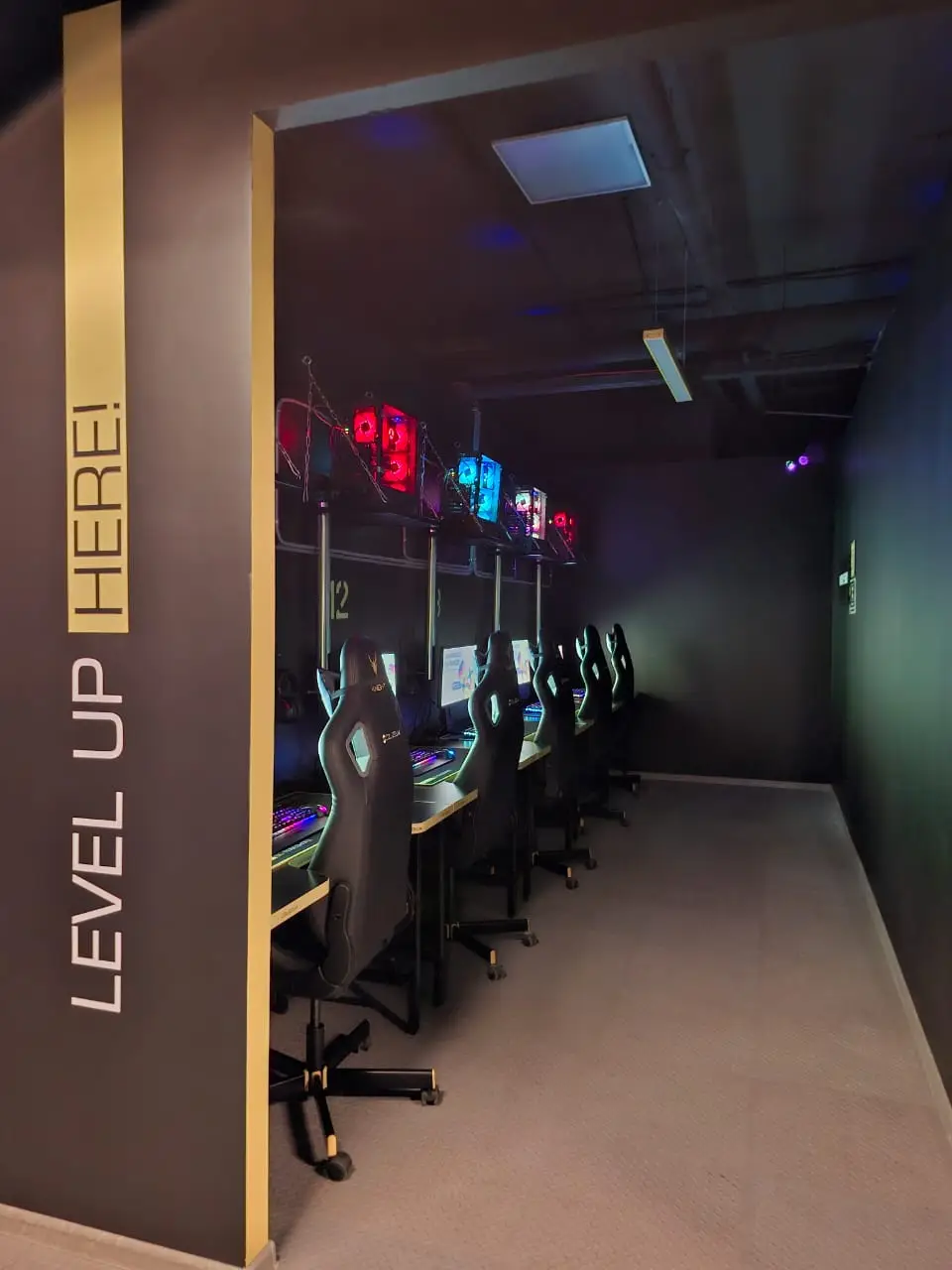 Изображение клуба COLIZEUM Новороссийск Куникова № 6