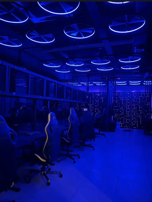 Изображение клуба Rillion Cyber Club № 3