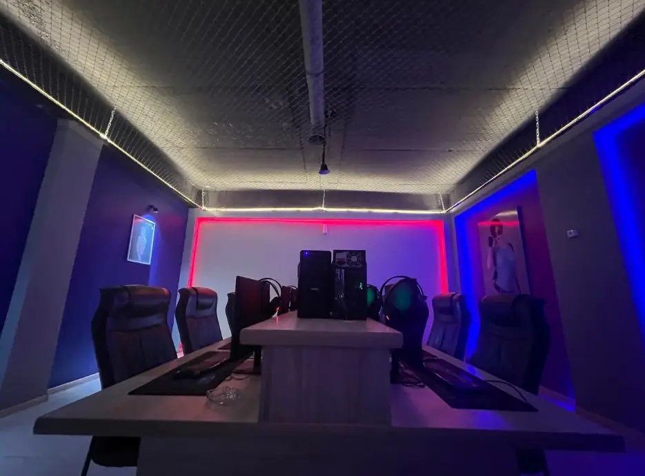 Изображение клуба Cyber Club Paytaht № 3