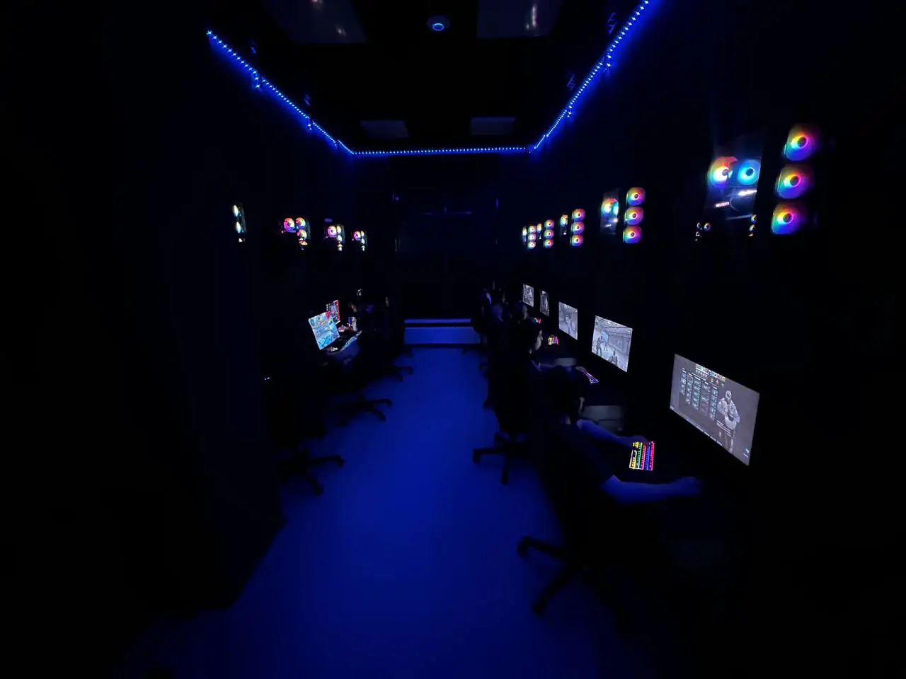 Изображение клуба Cyber lobby № 3