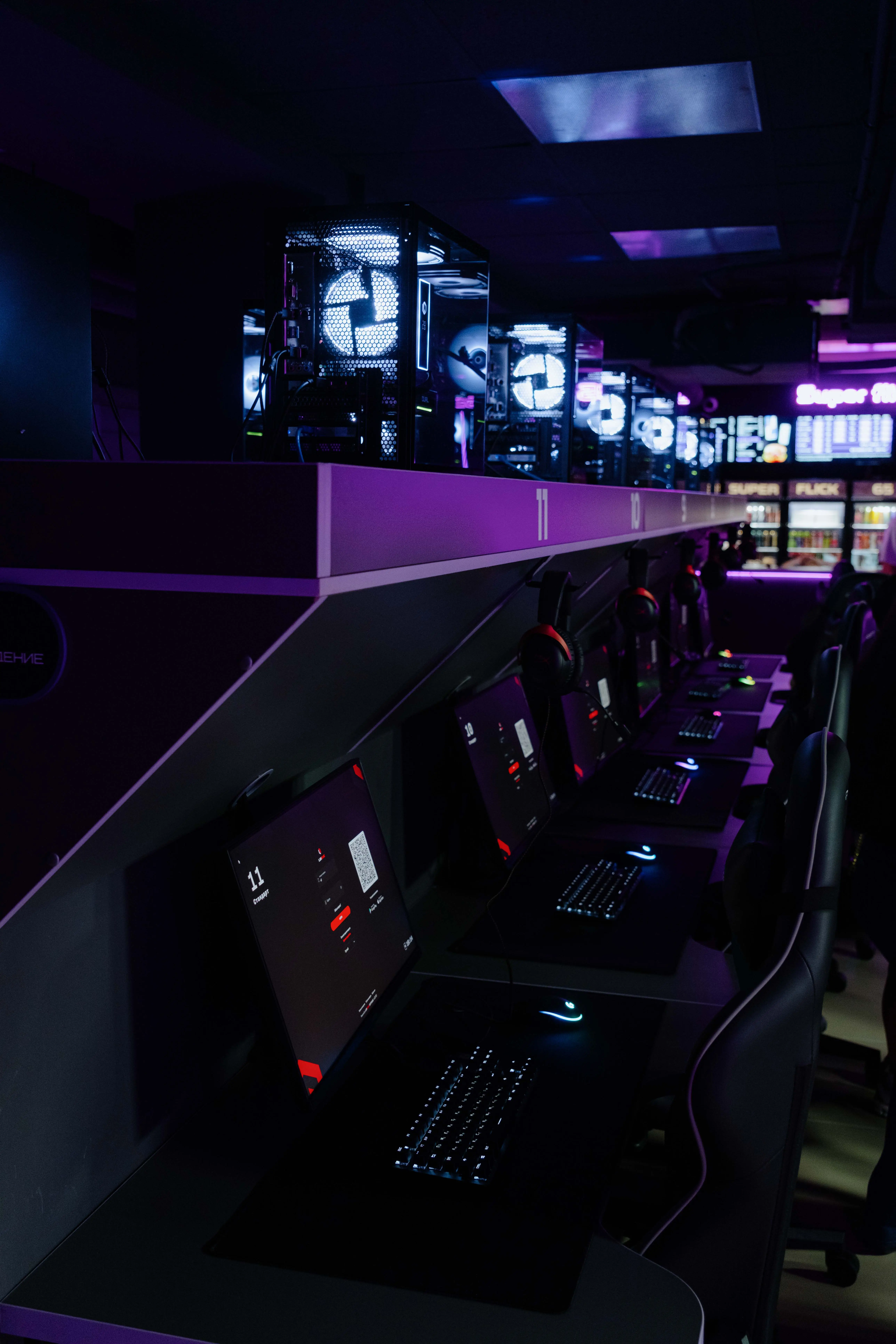 Изображение клуба SUPER FLICK 65 № 4