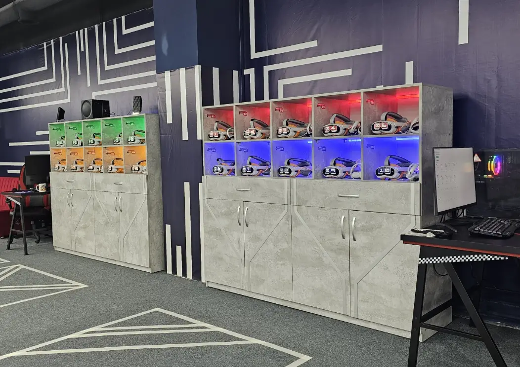 Изображение клуба Another world / Другие миры № 6