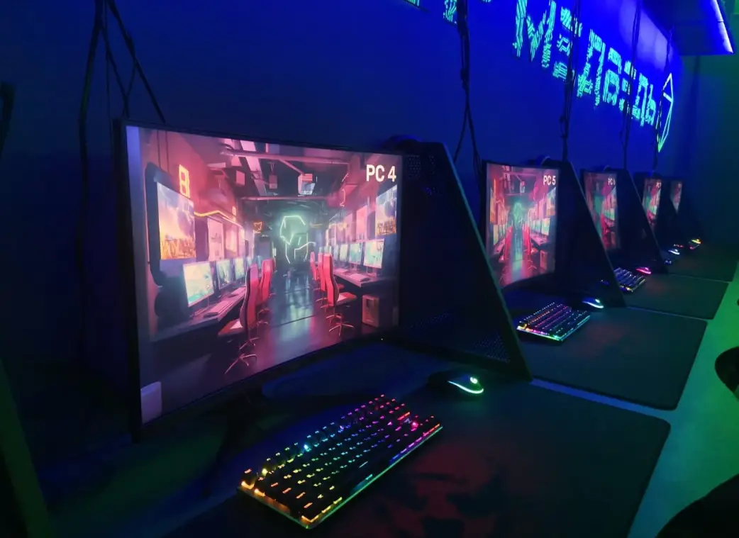 Изображение клуба Кибер Медведь № 1