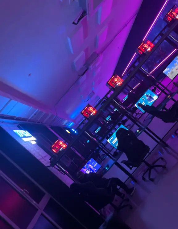 Изображение клуба Трон № 5