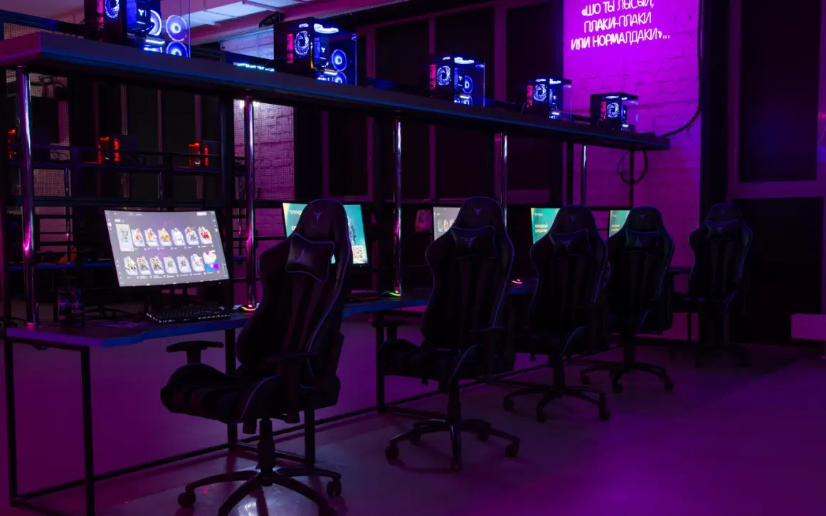 Изображение клуба Трон № 4