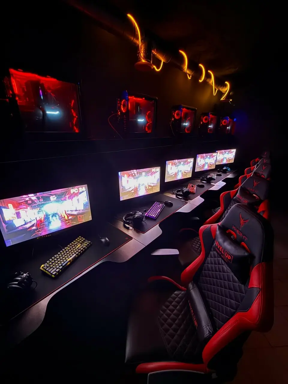 Изображение клуба Level up № 1