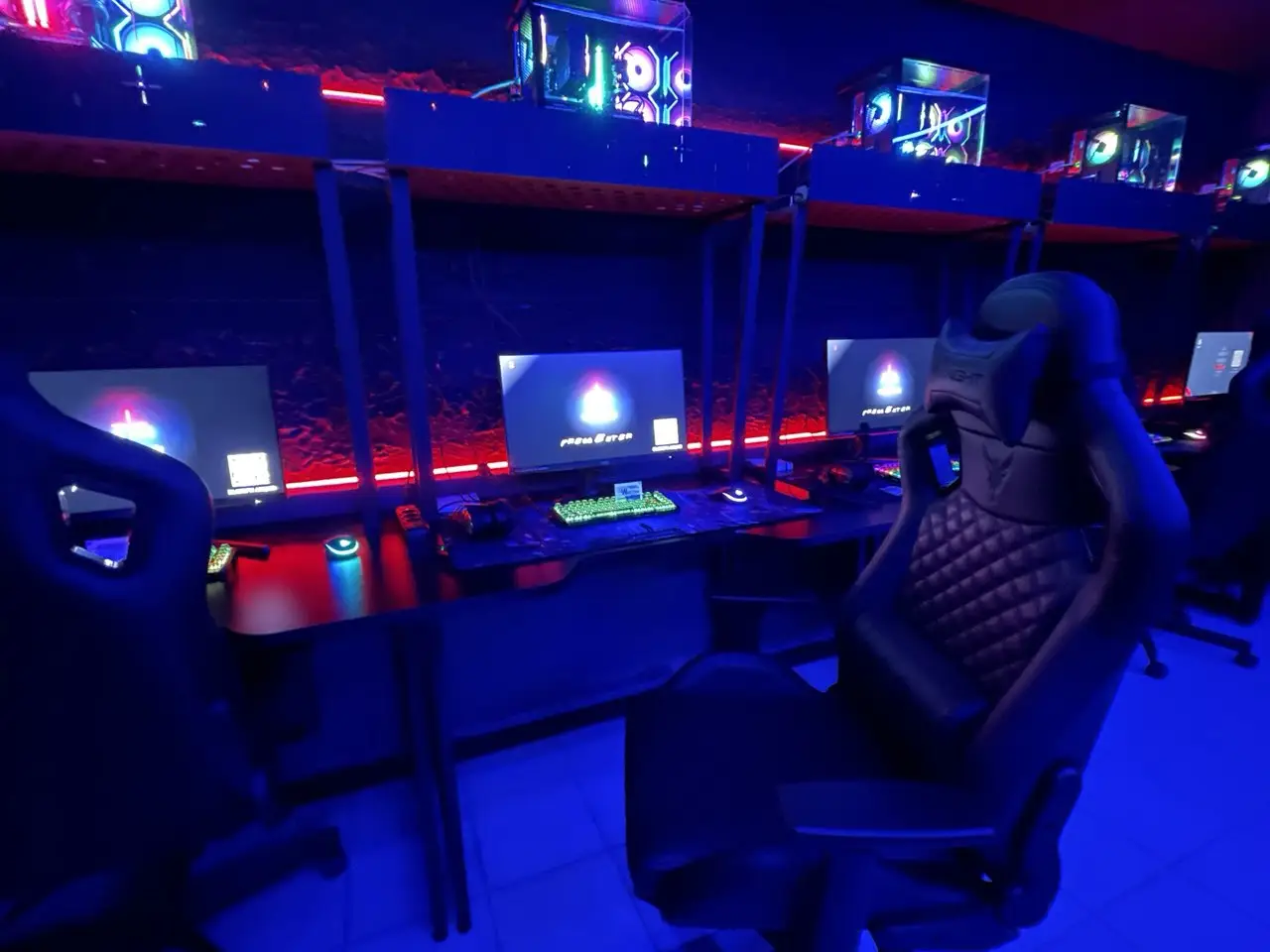 Изображение клуба AIM Бутлерова 35 № 6