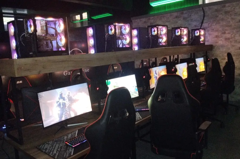 Изображение клуба Cosmos № 1