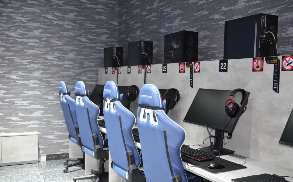 Изображение клуба StatuS № 1