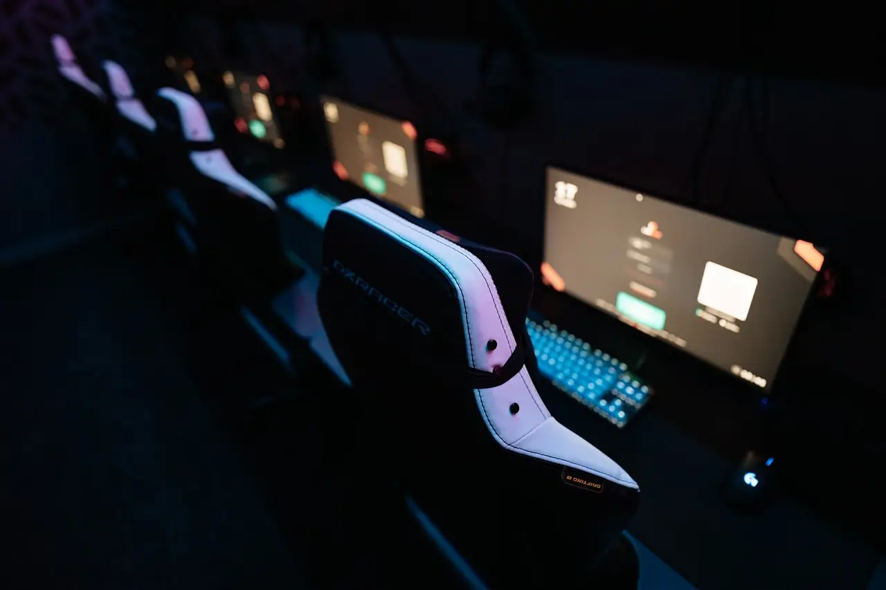 Изображение клуба White Raven № 8