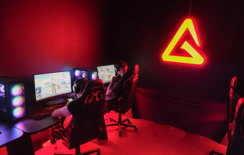 Изображение клуба Godji Cyber Lounge № 5