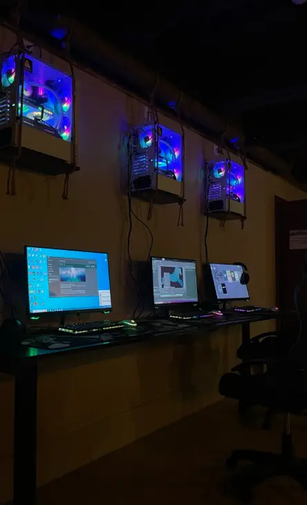 Изображение клуба Конюшня № 7