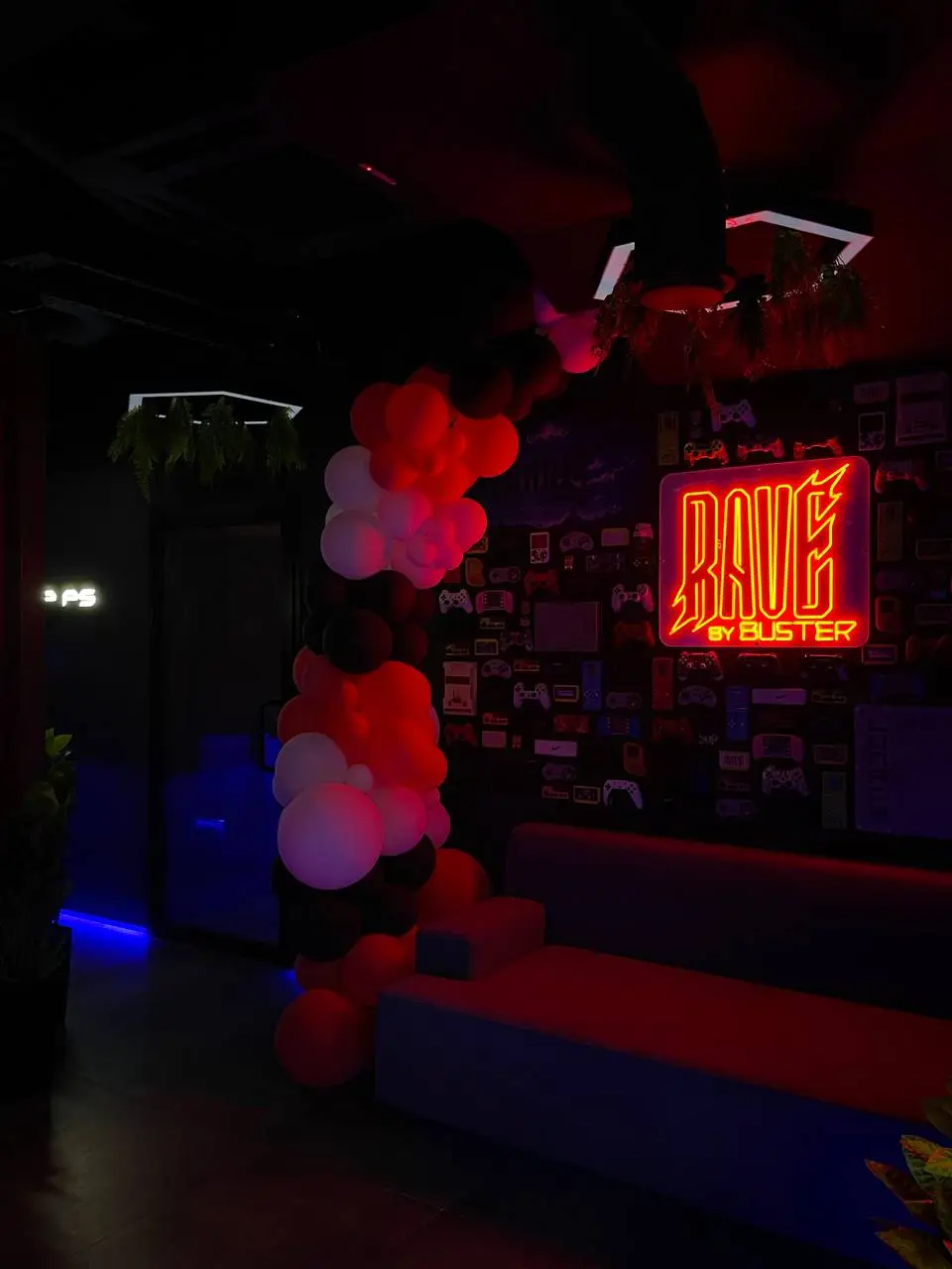 Изображение клуба RAVE by BUSTER | Авиамоторная № 9