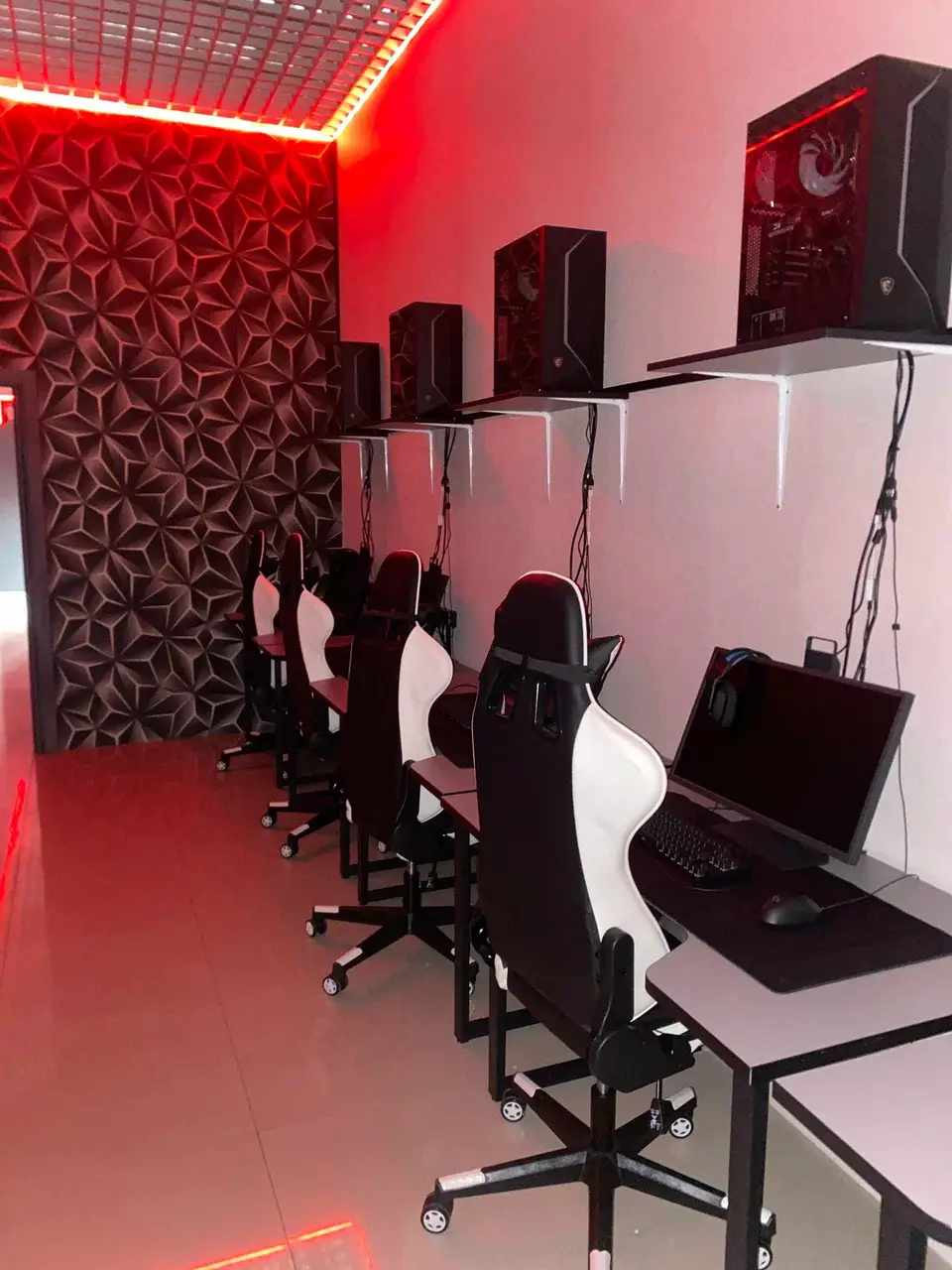 Изображение клуба Olimp X № 3