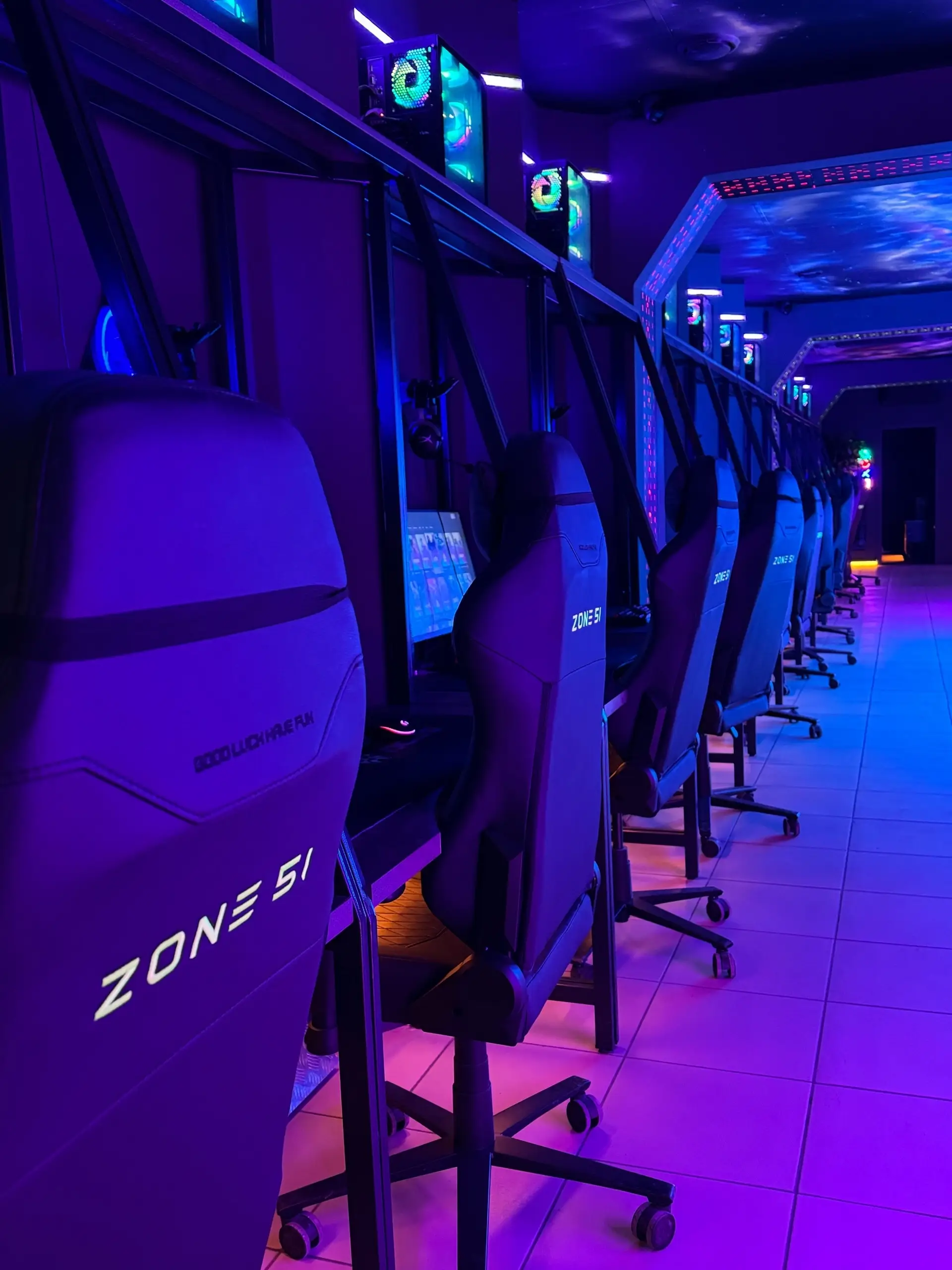 Изображение клуба Cyber Dogg № 7