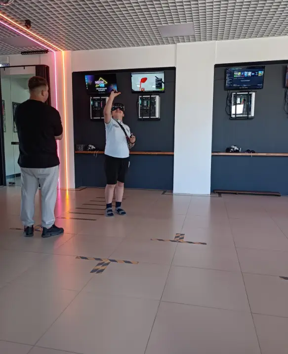 Изображение клуба Neon VR № 2