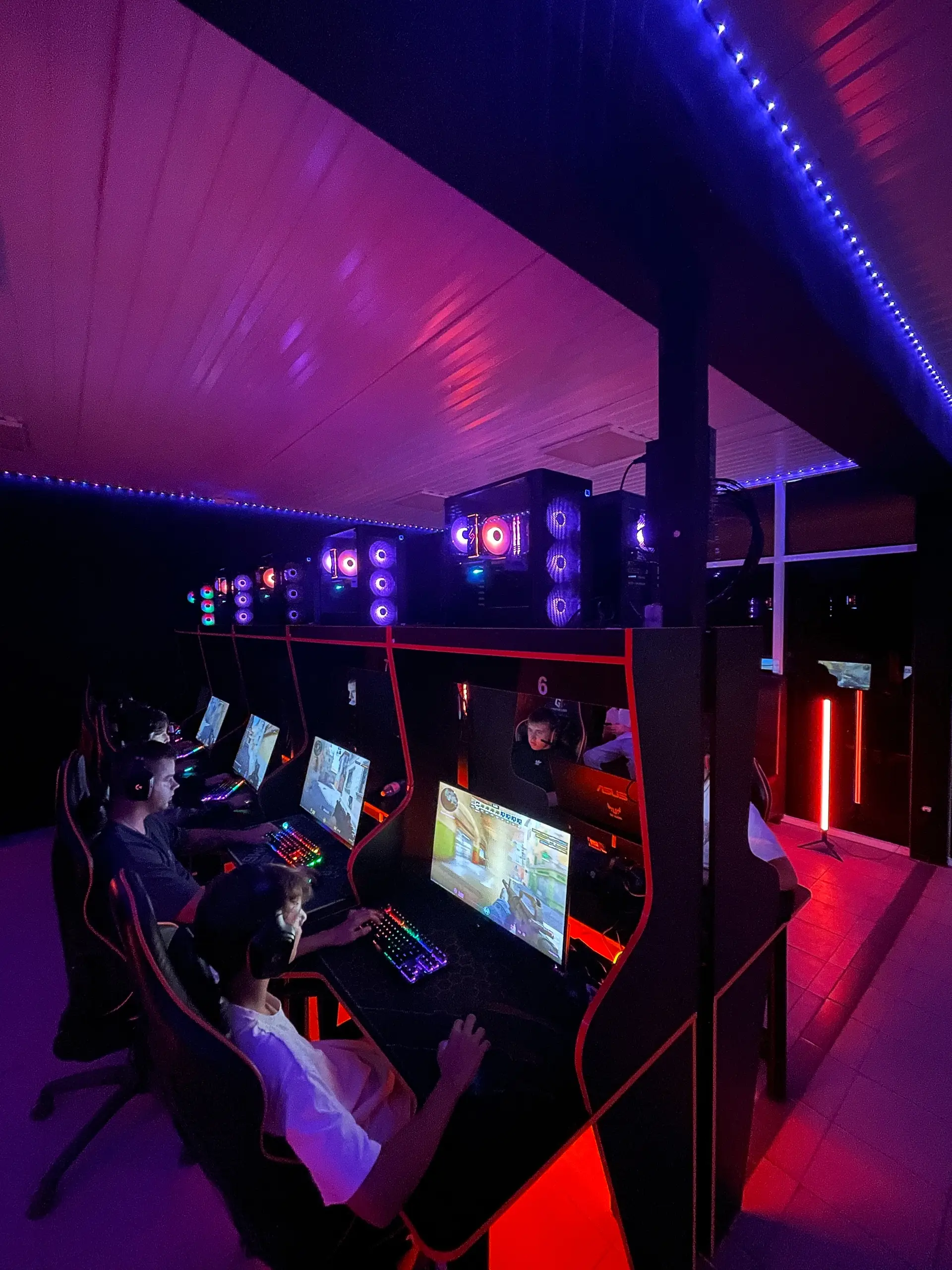 Изображение клуба 404 № 4