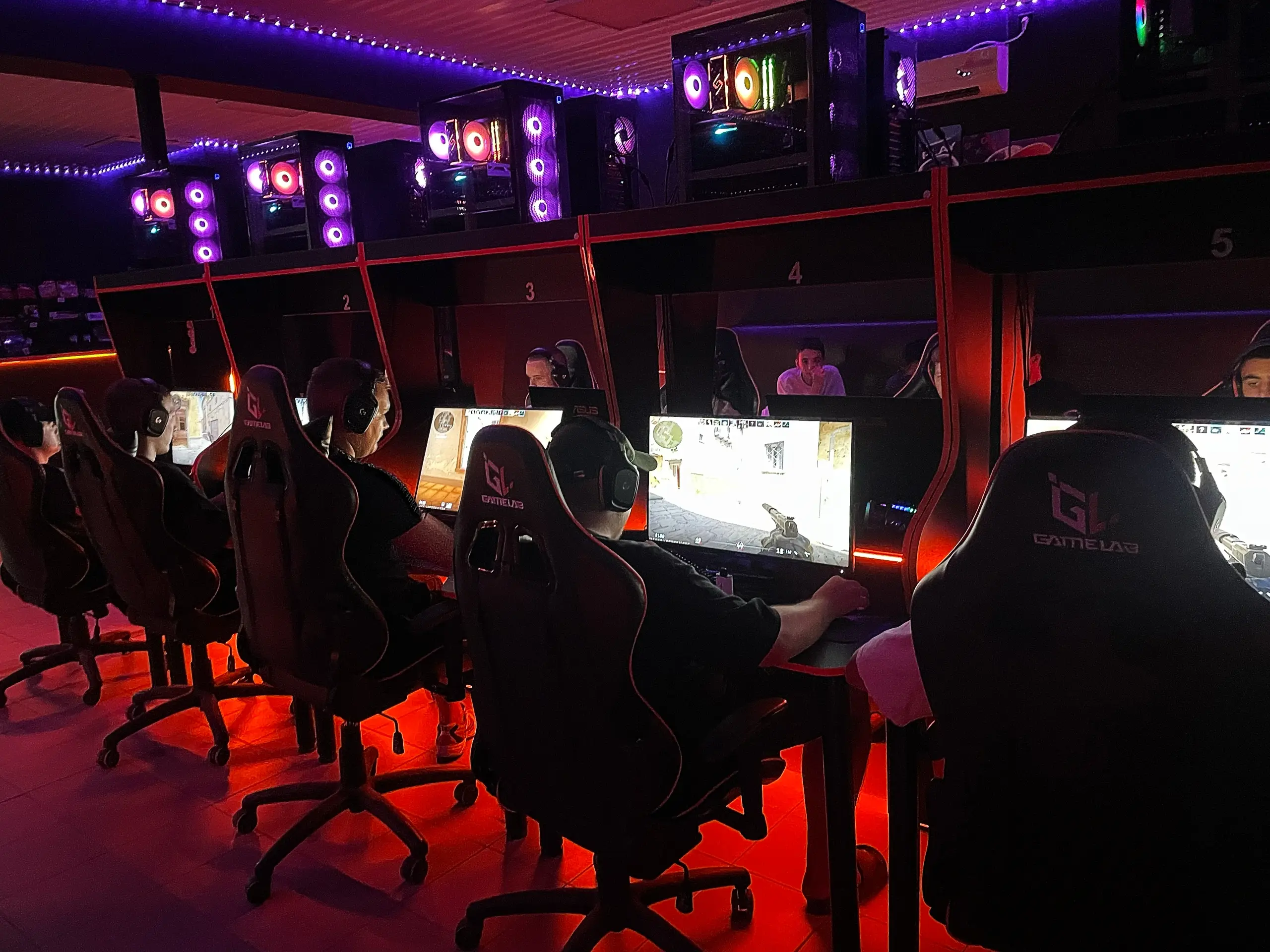 Изображение клуба 404 № 5