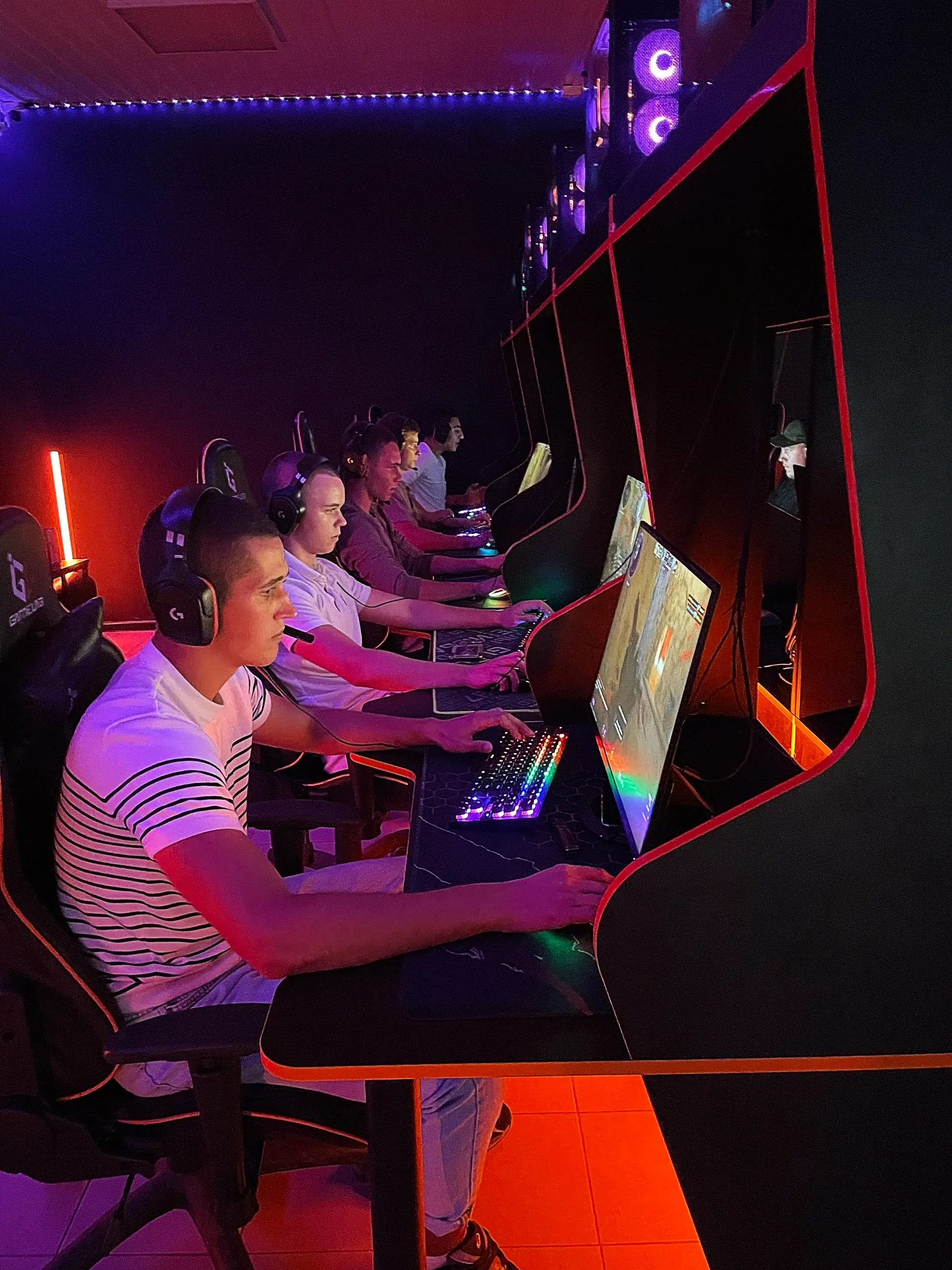 Изображение клуба 404 № 1