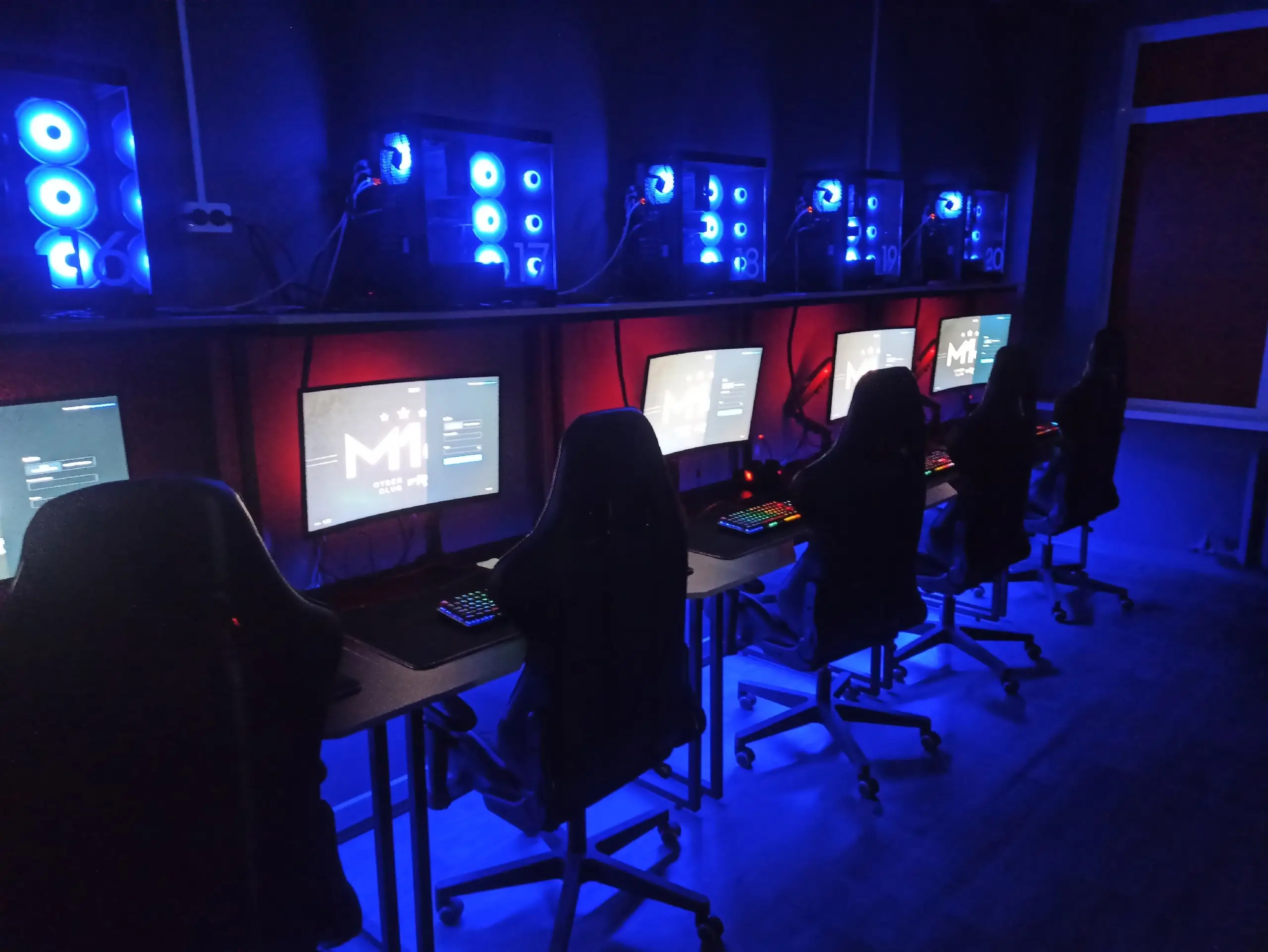 Изображение клуба M16 № 4