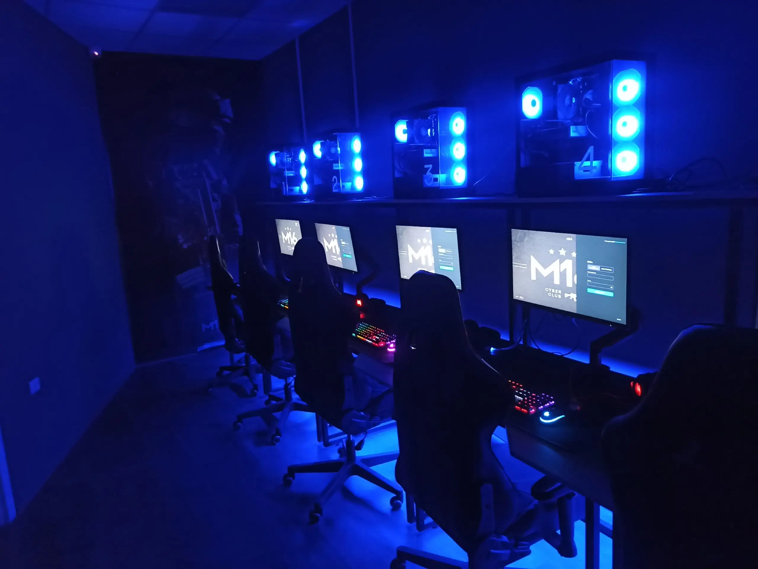 Изображение клуба M16 № 3