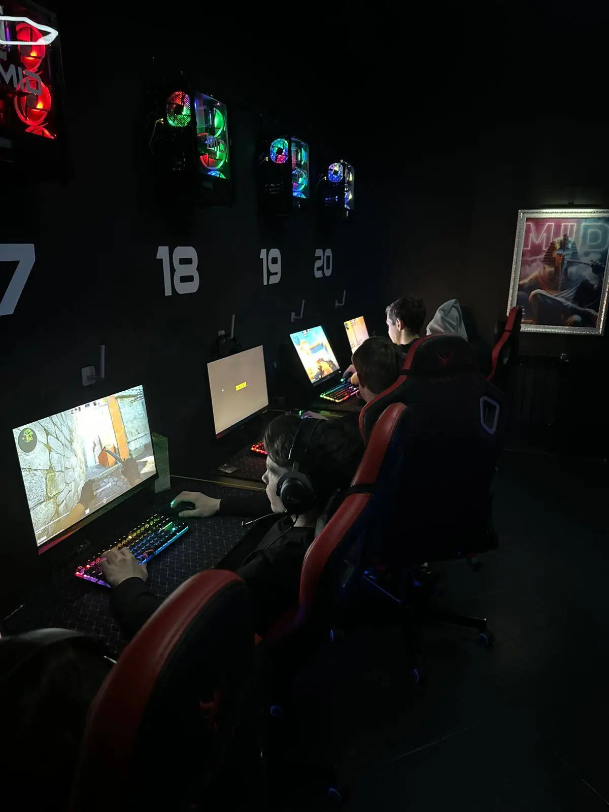 Изображение клуба MID № 9