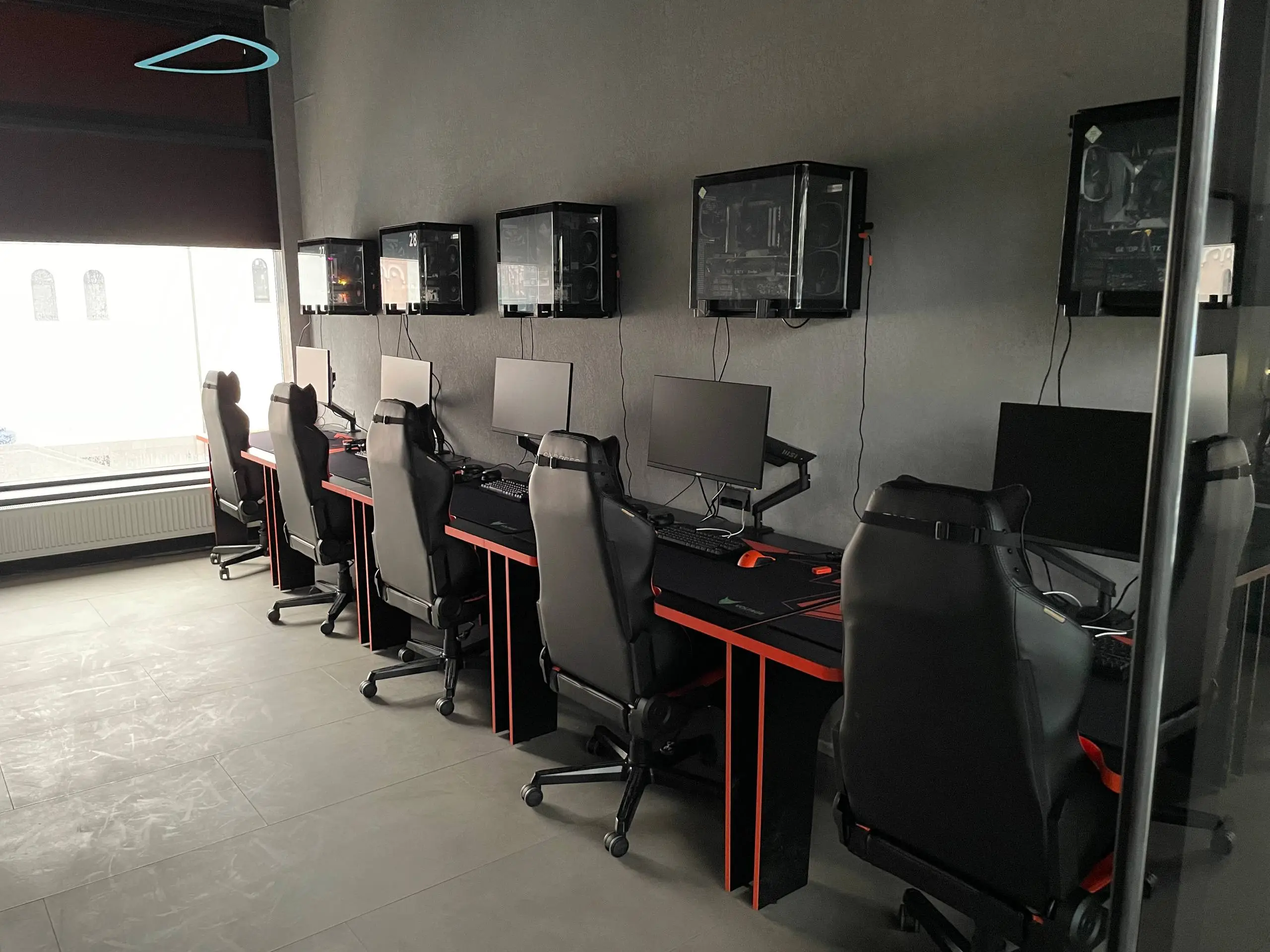 Изображение клуба VOLTAGE № 3