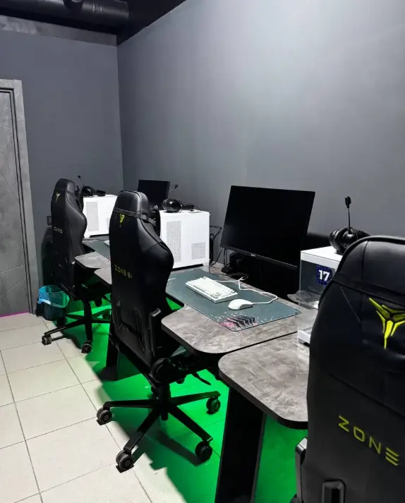 Изображение клуба Godji Cyber Lounge № 6