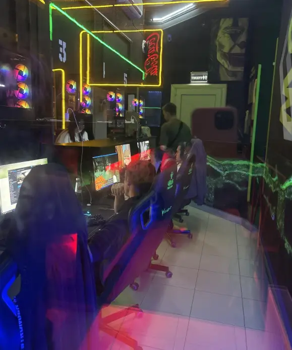 Изображение клуба Virus № 4