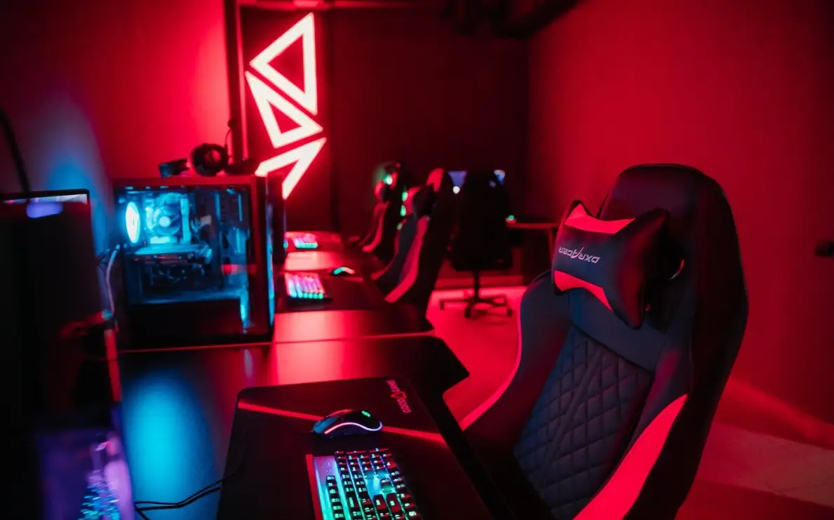 Изображение клуба Godji Cyber Lounge № 2