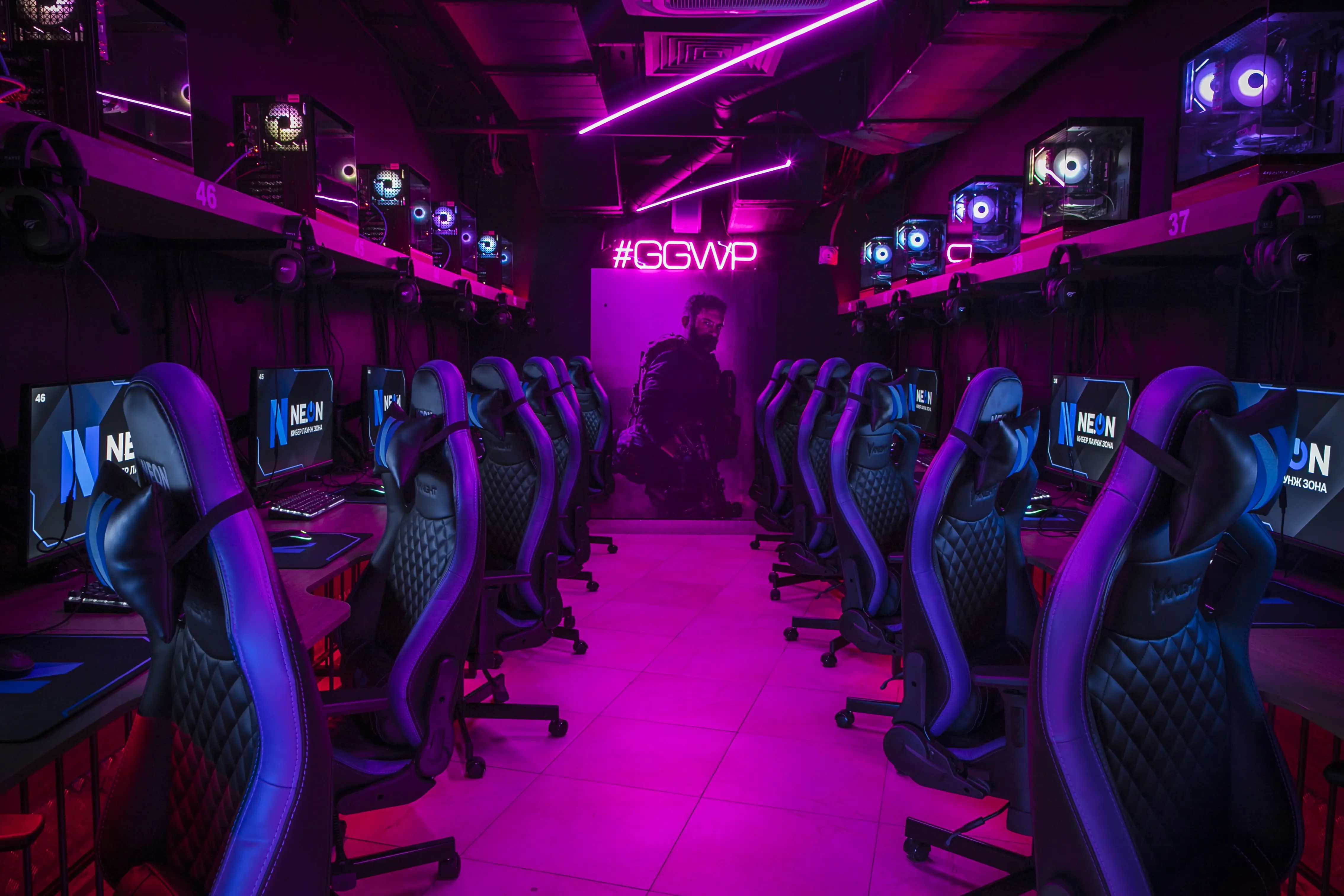 Изображение клуба NEON Кибер Лаунж Зона Бунино № 3