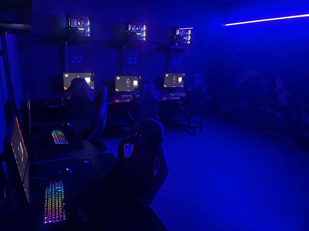 Изображение клуба Atom № 8