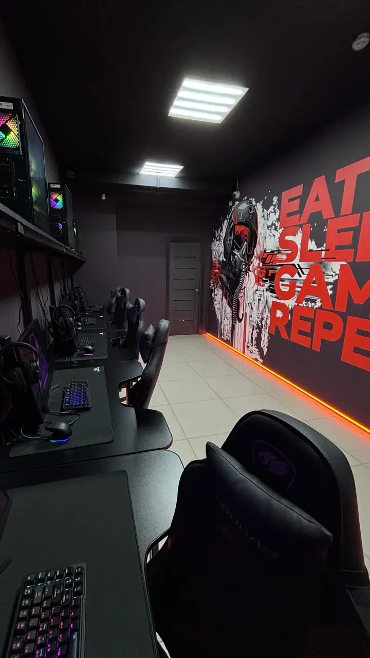 Изображение клуба ATOM № 3