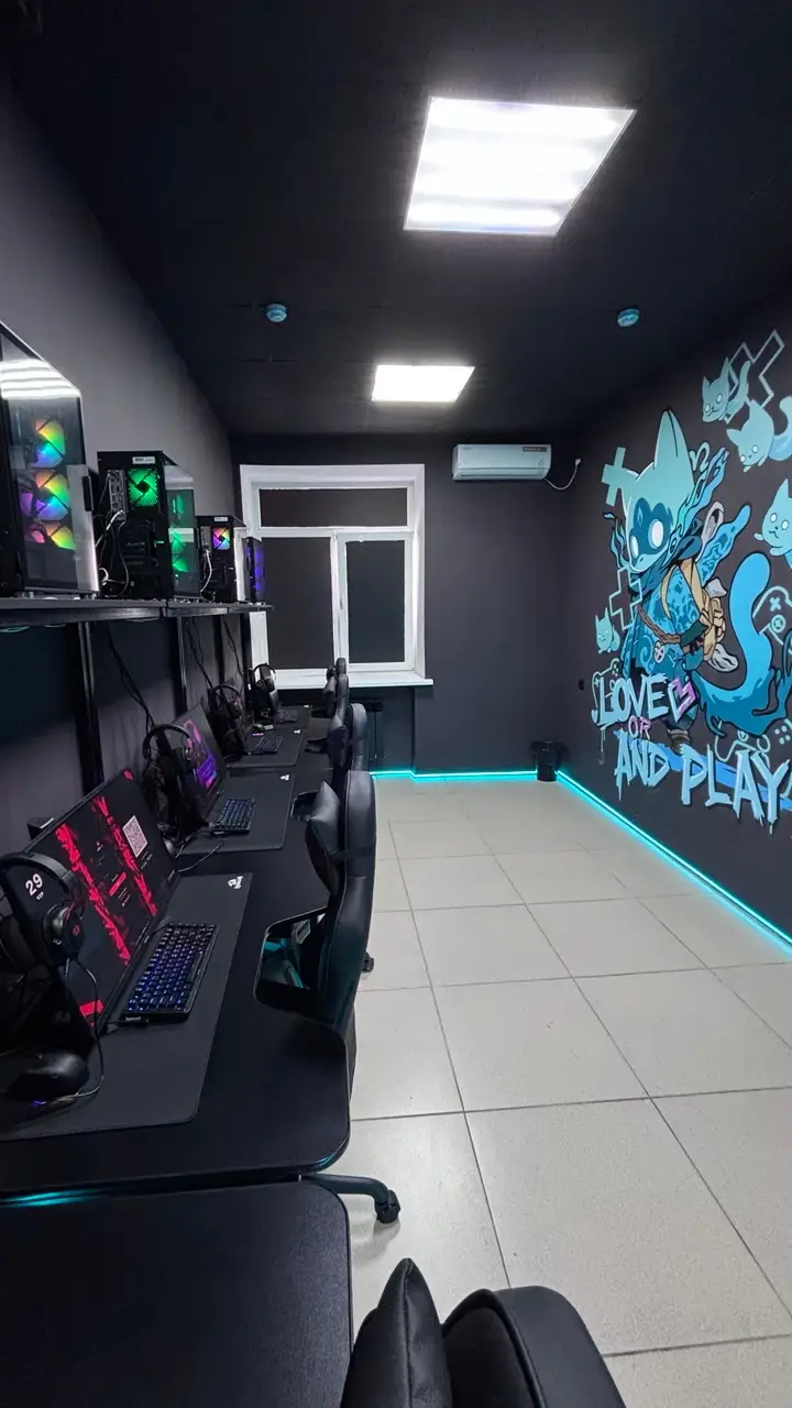 Изображение клуба ATOM № 4