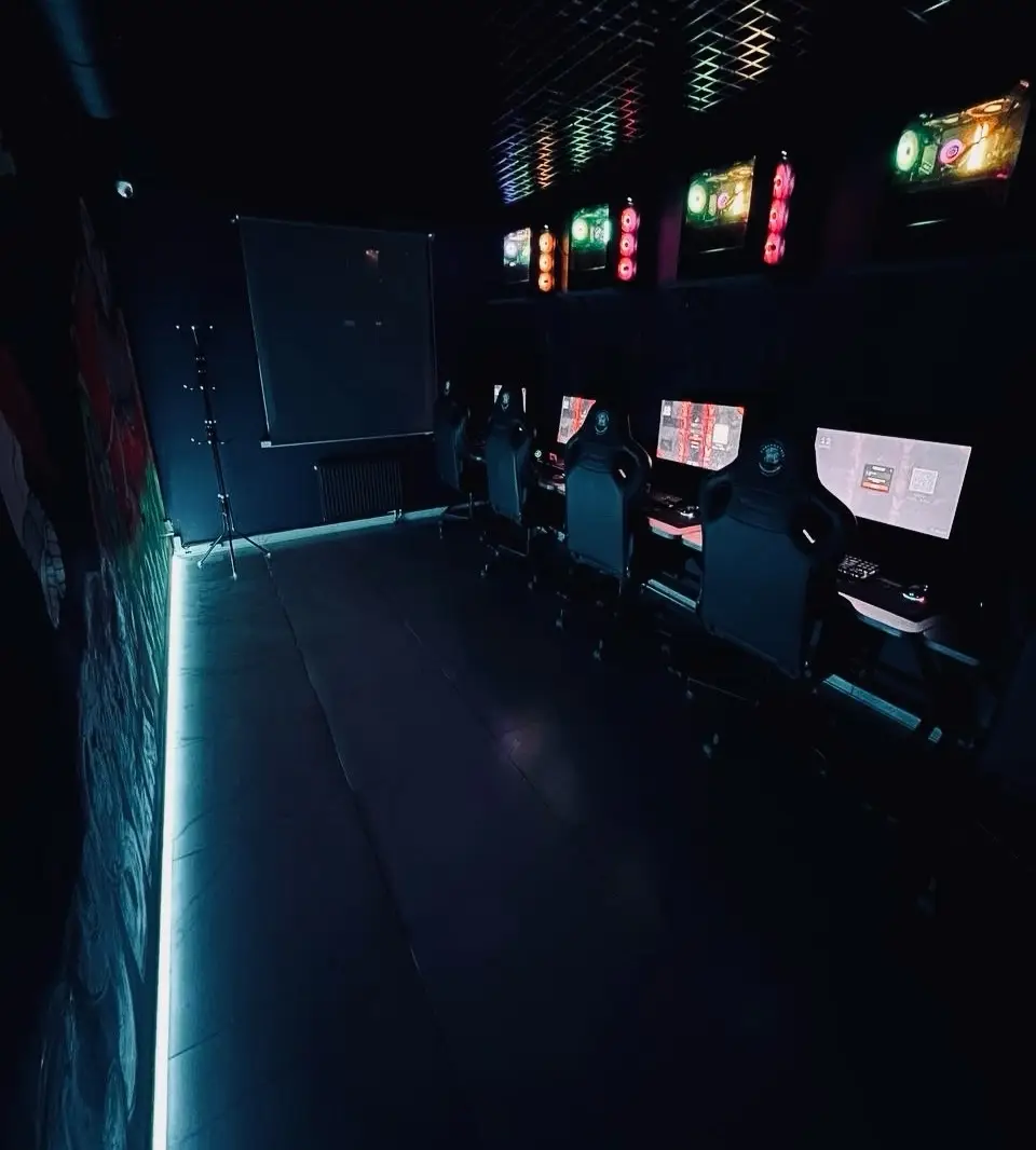 Изображение клуба CyberMatrix № 4