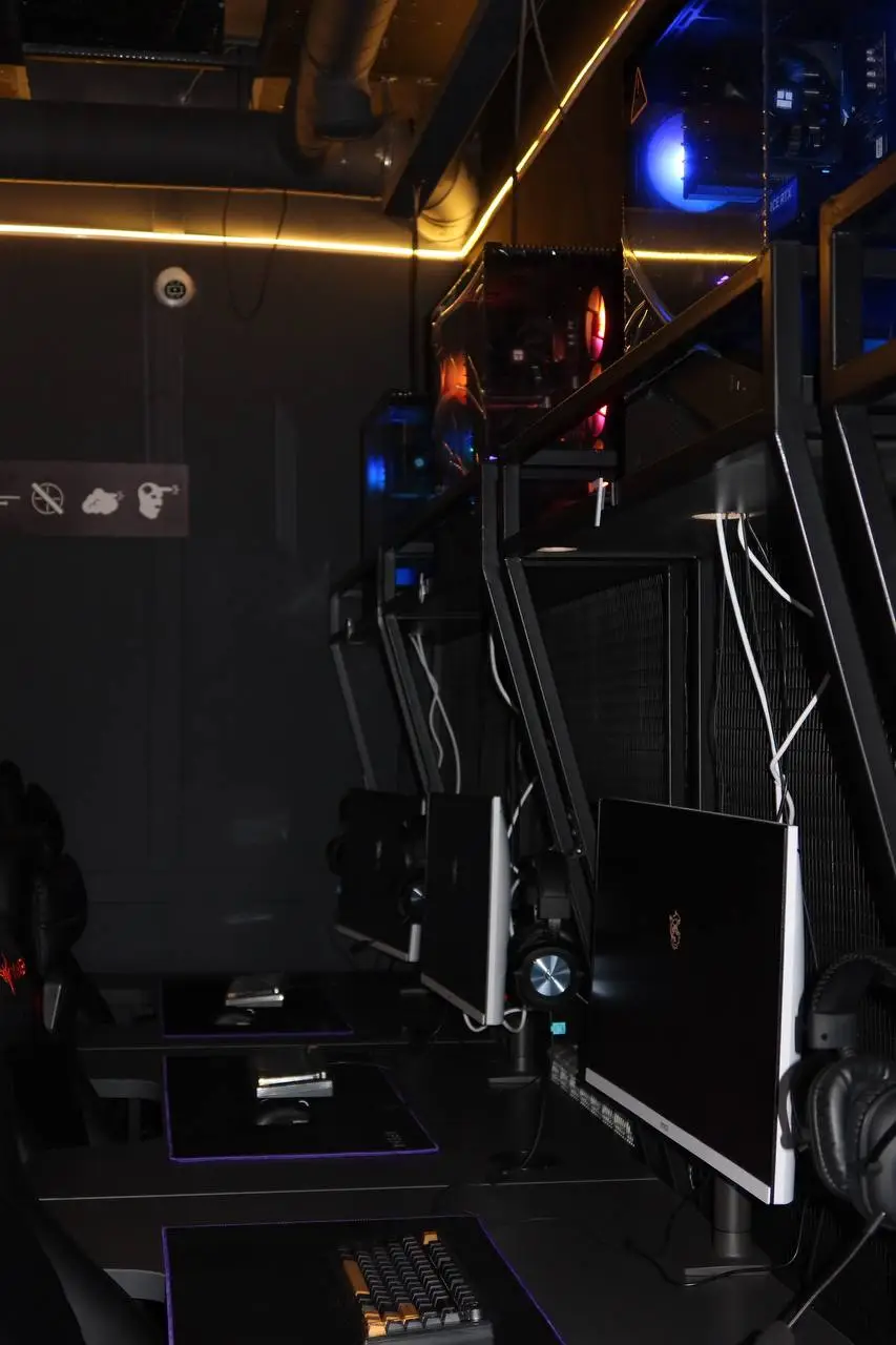 Изображение клуба Aura № 3