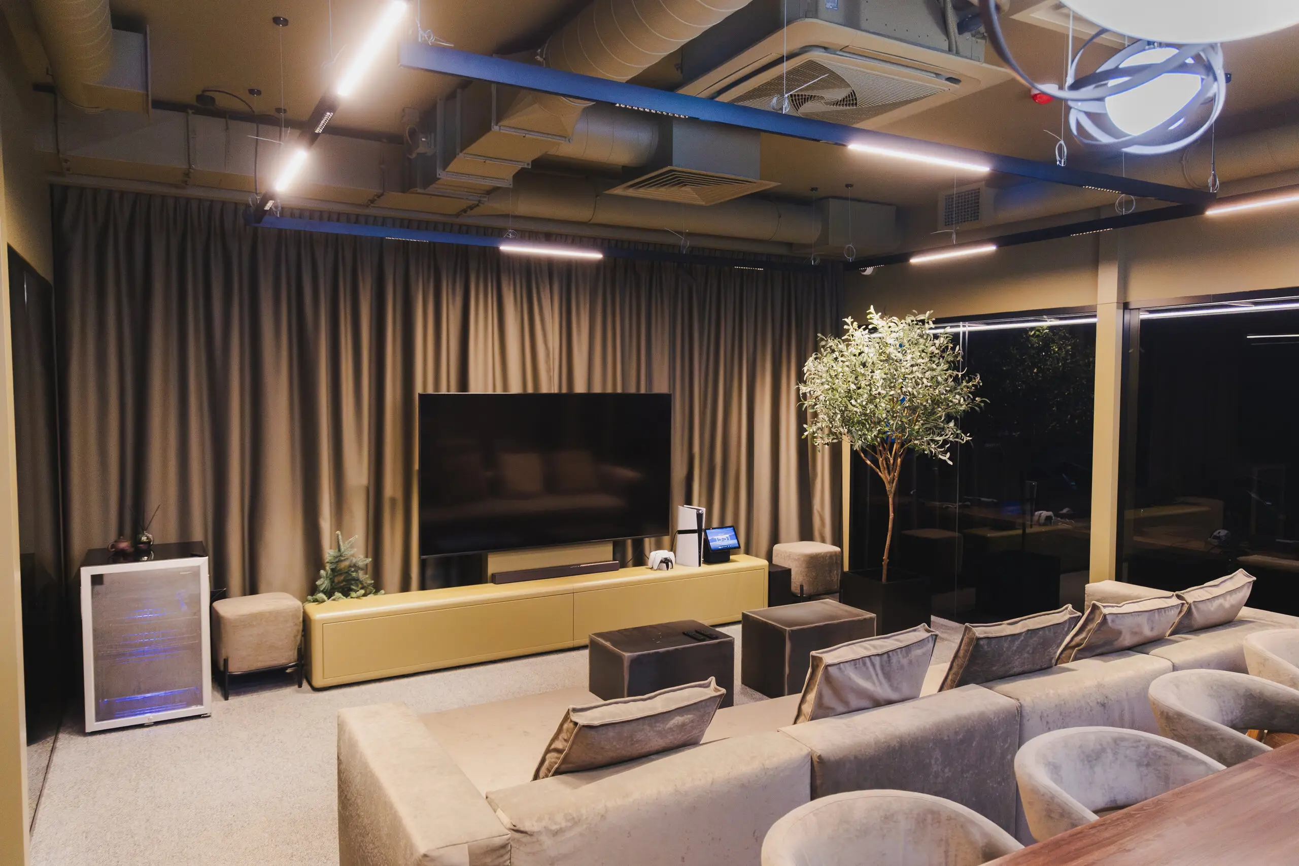 Изображение клуба RES Space № 1