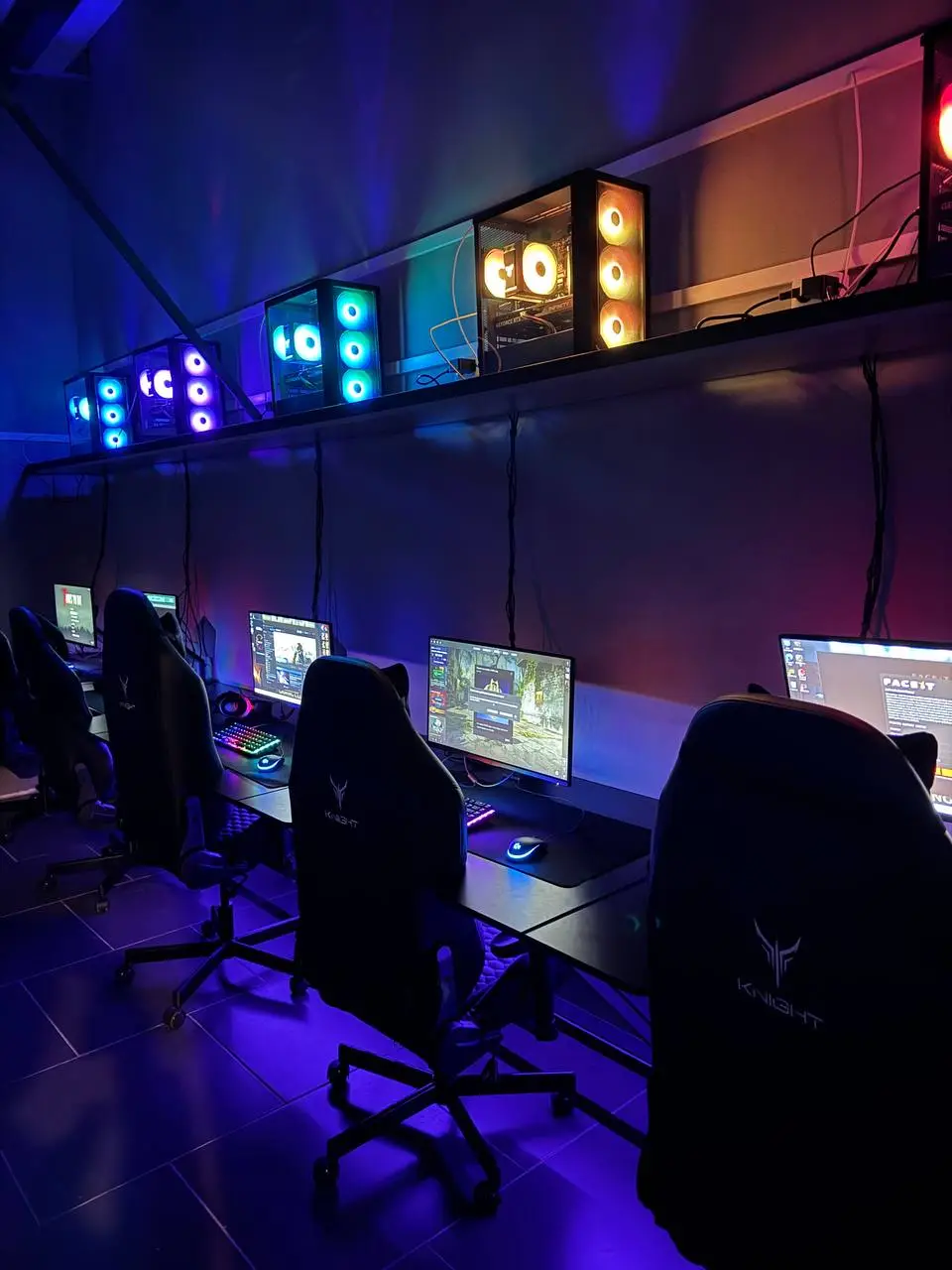 Изображение клуба EMPIRE № 1