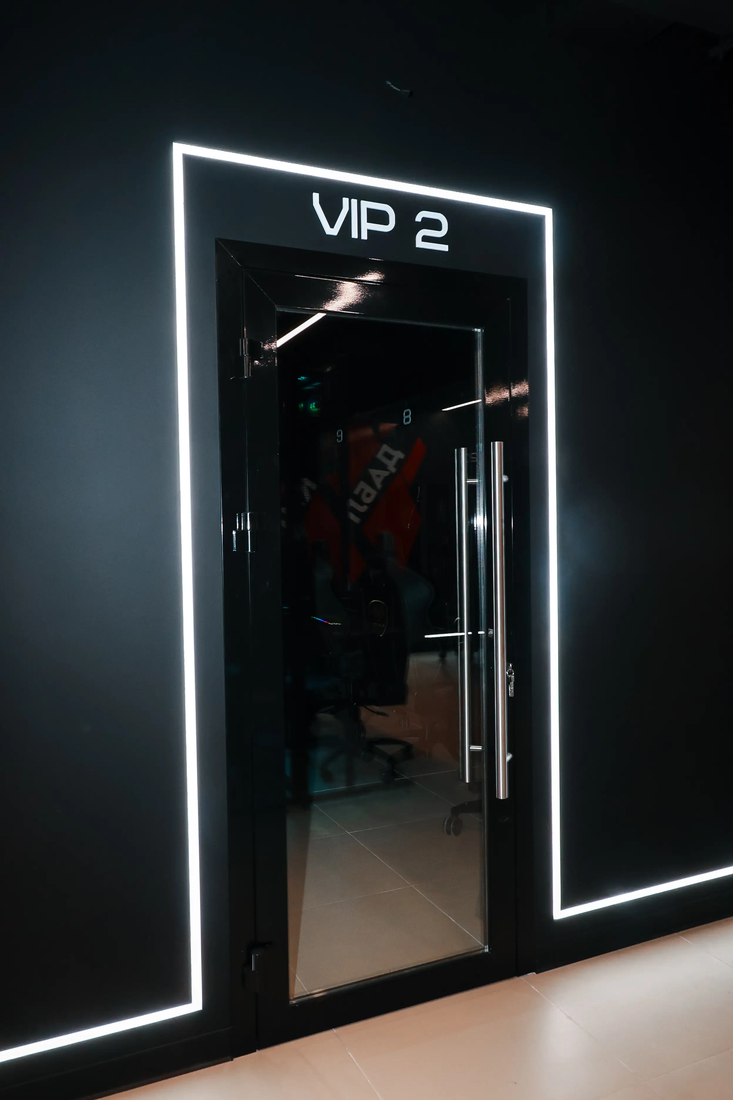 Изображение клуба Минус Ван № 9