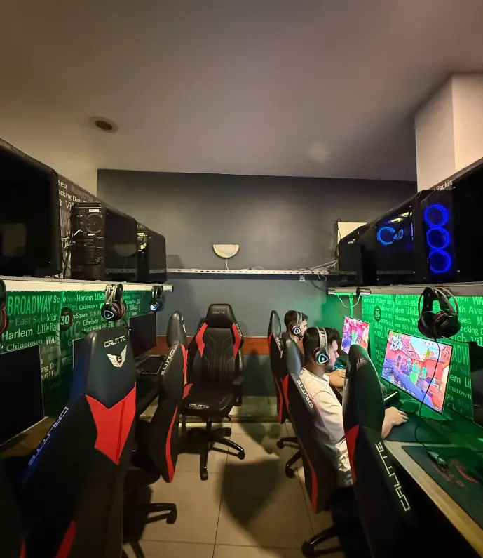 Изображение клуба Atlantis Internet Cafe № 1