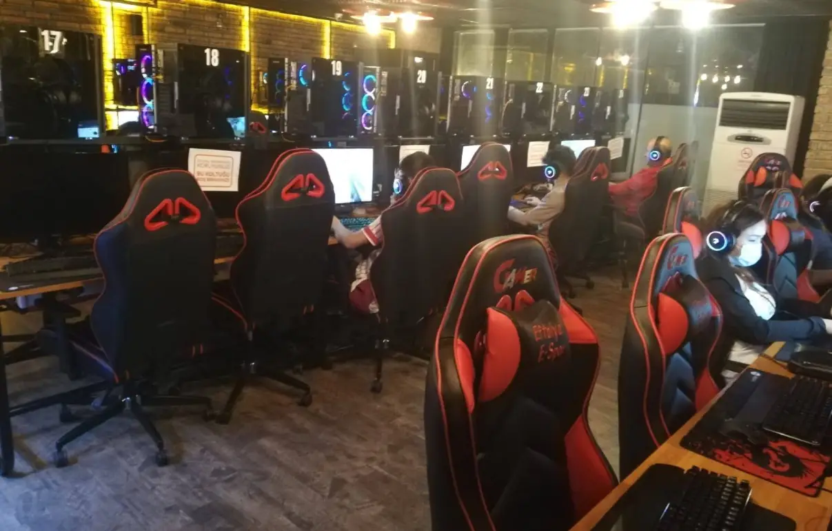 Изображение клуба Eftelya E-Spor Gaming House № 1