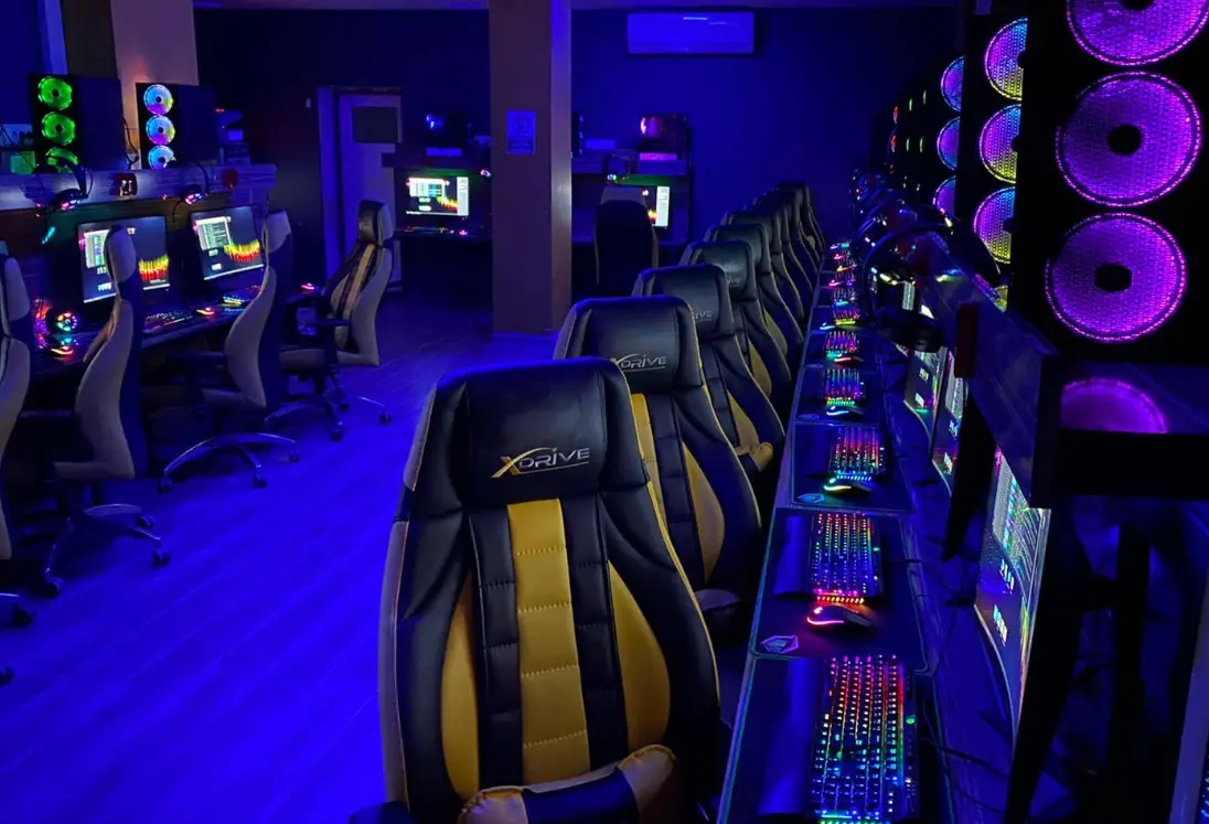 Изображение клуба Hurricane Internet Cafe № 2