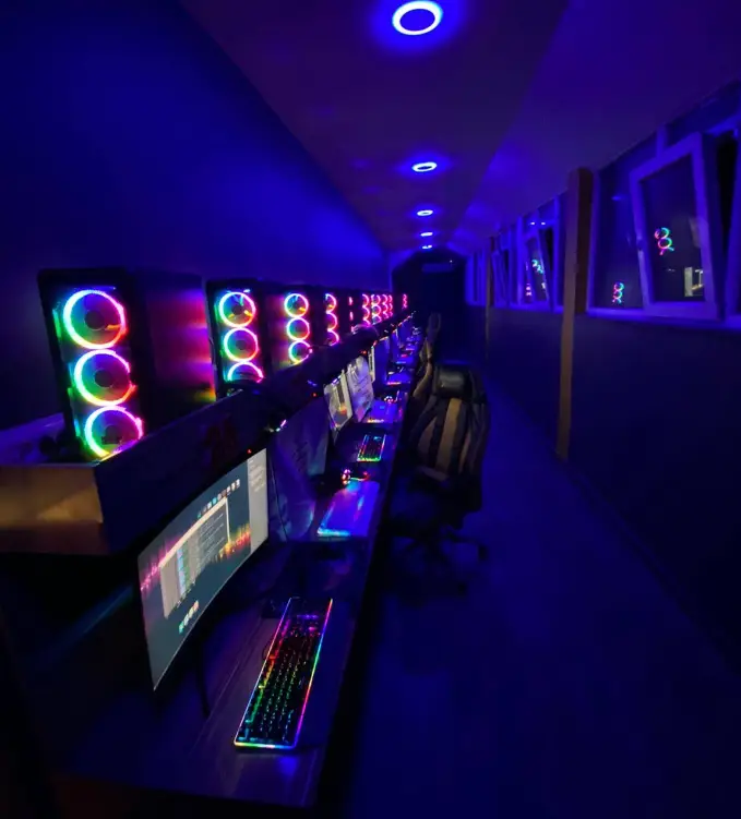 Изображение клуба Hurricane Internet Cafe № 4