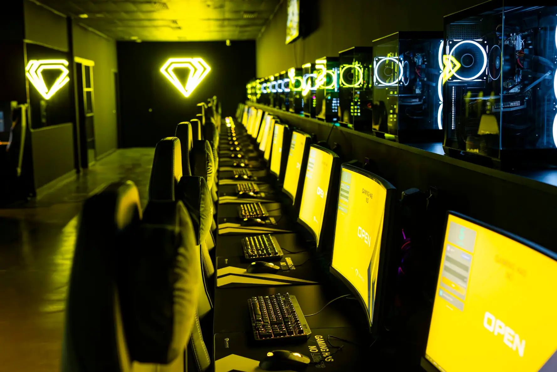 Изображение клуба Diamond Esports Center - Valencia № 5