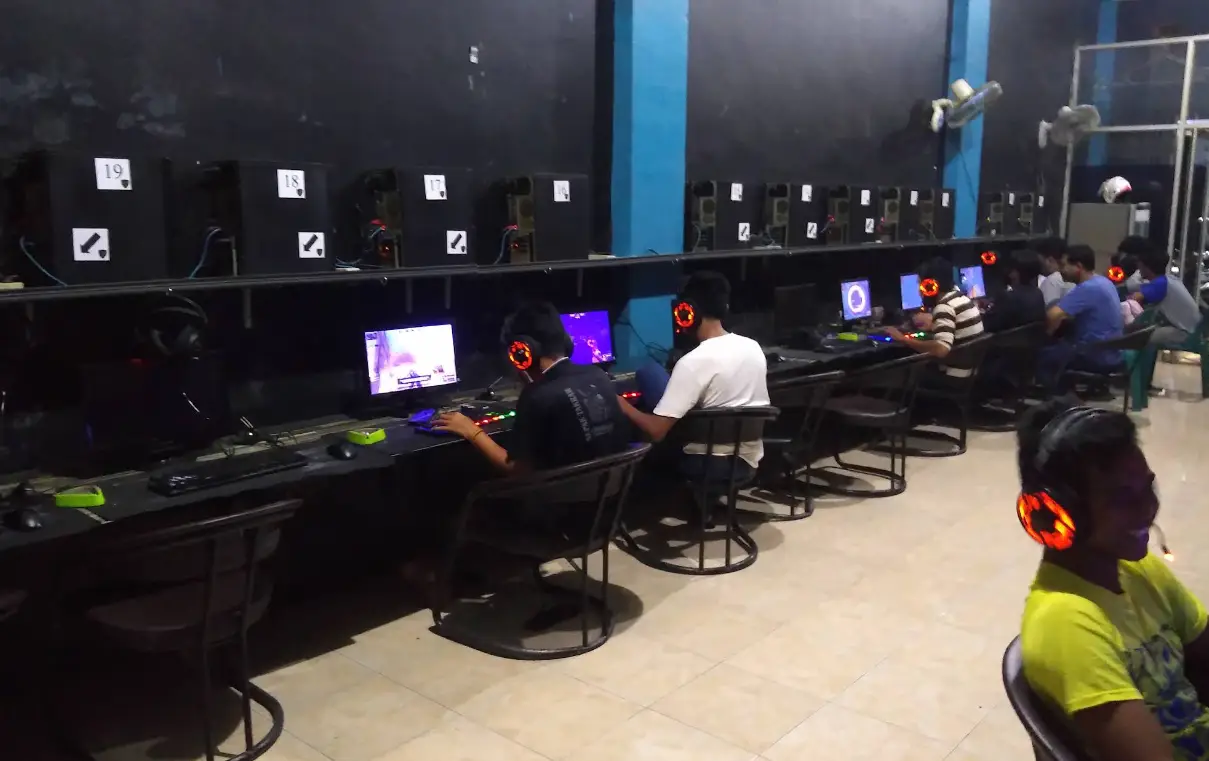 Изображение клуба ROG Arena (Republik of Gamers) № 2