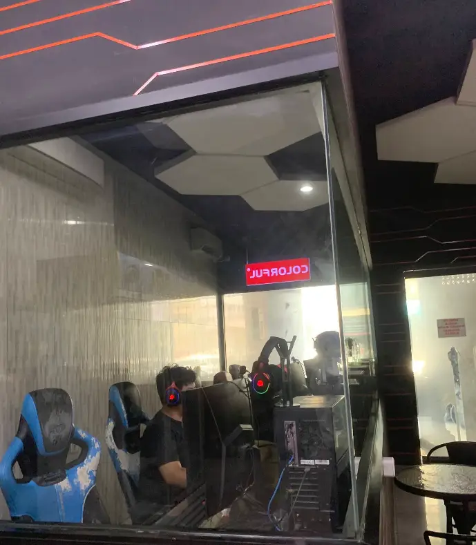 Изображение клуба CENTRO E-SPORTS ARENA BRATANG № 1