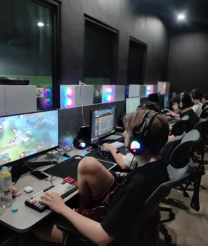 Изображение клуба HEROES ICAFE SIWALANKERTO № 1
