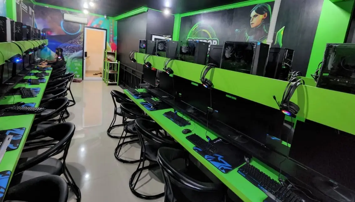 Изображение клуба EMPEROR CYBERCAFE NIAGAMAS № 1